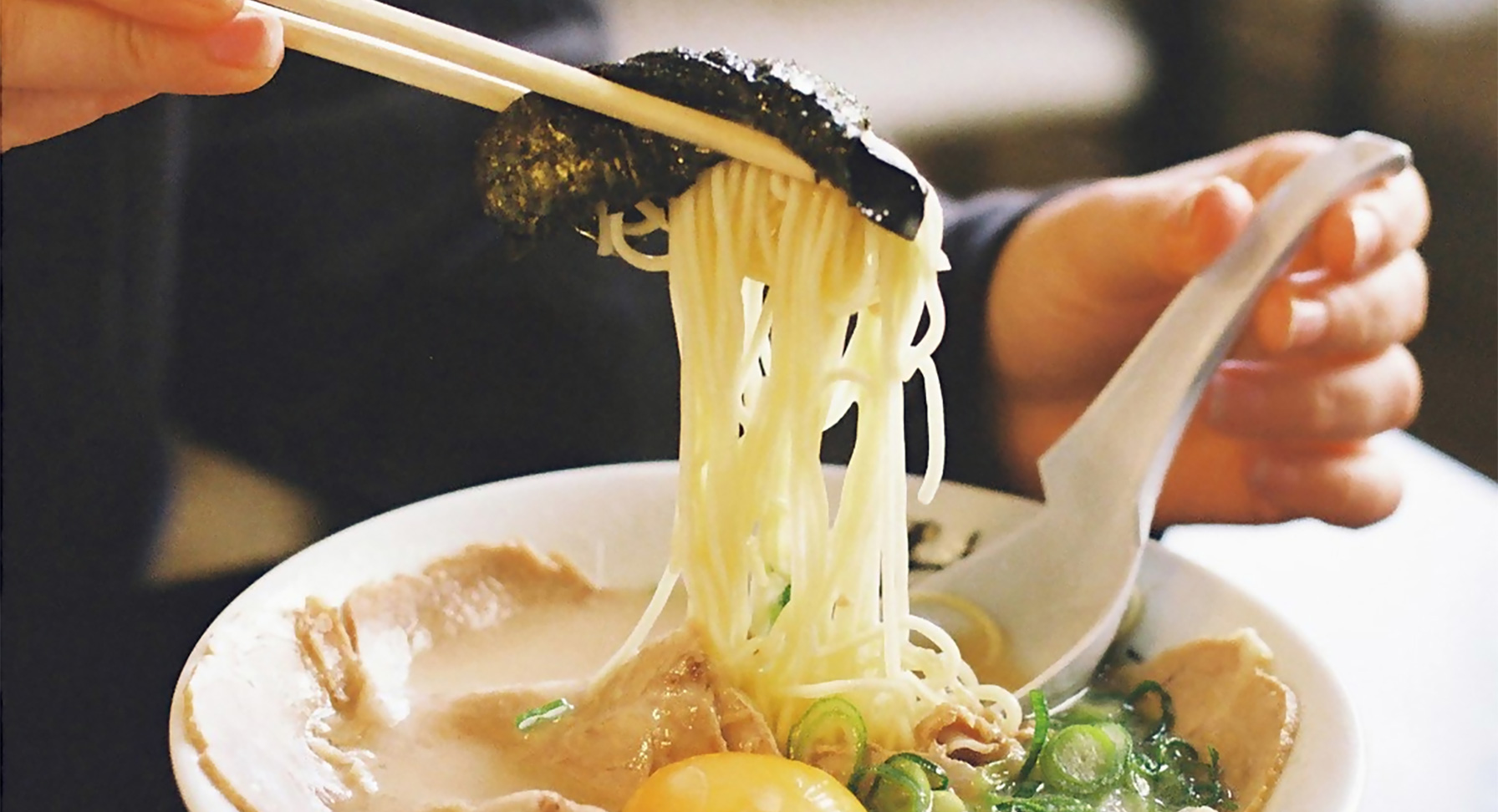 豚骨なのにさっぱり佐賀ラーメン①